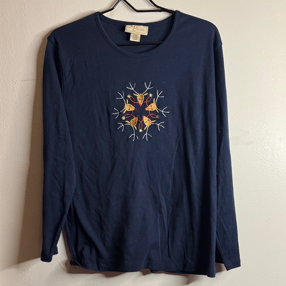 Elegant Navy Long Sleeve Tee with Graphic